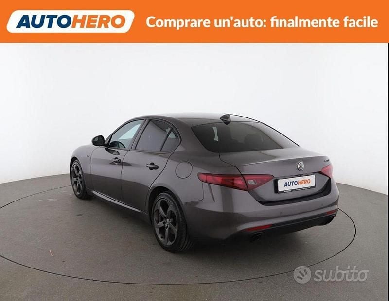 Usata Alfa Romeo Giulia 190 CV (139 kW) 2020 Grigio Berlina