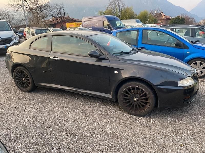 Usata Alfa Romeo GT Progression 150 CV (110 kW) 2006 Nero Coupé