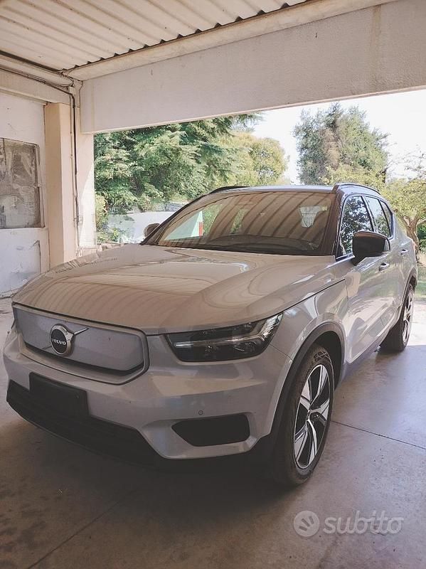 Usata Volvo XC40 Plus 300 kW (408 CV) 2022 Grigio SUV