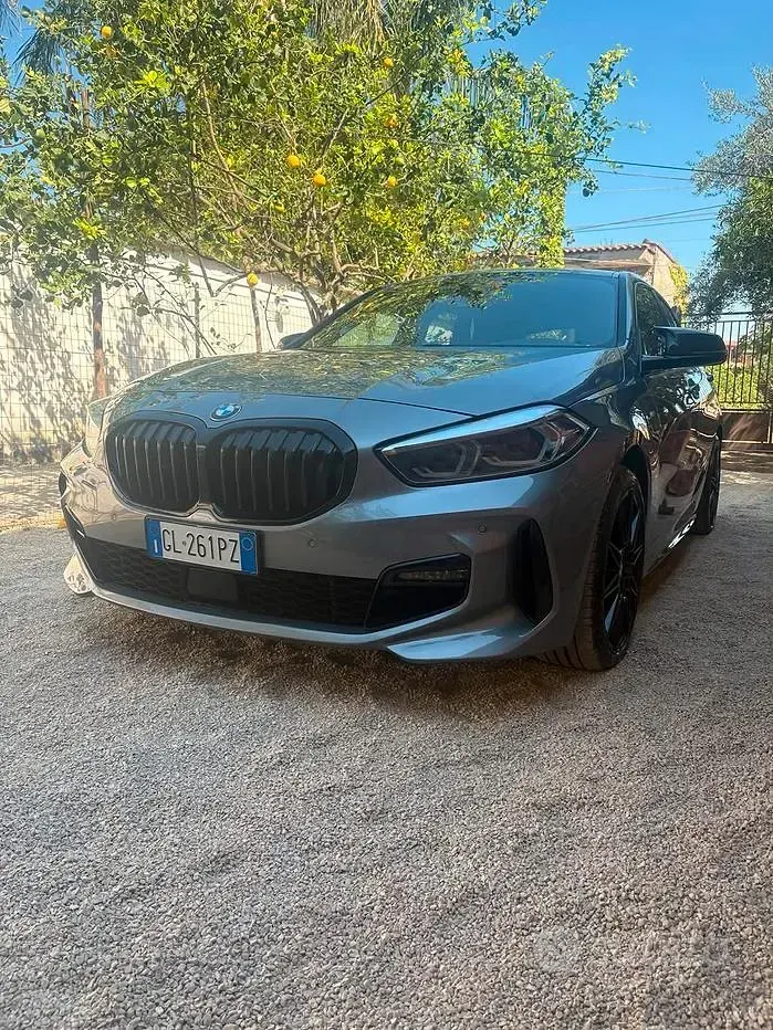 Usata BMW 118 M Sport 150 CV (110 kW) 2022 Grigio Utilitaria