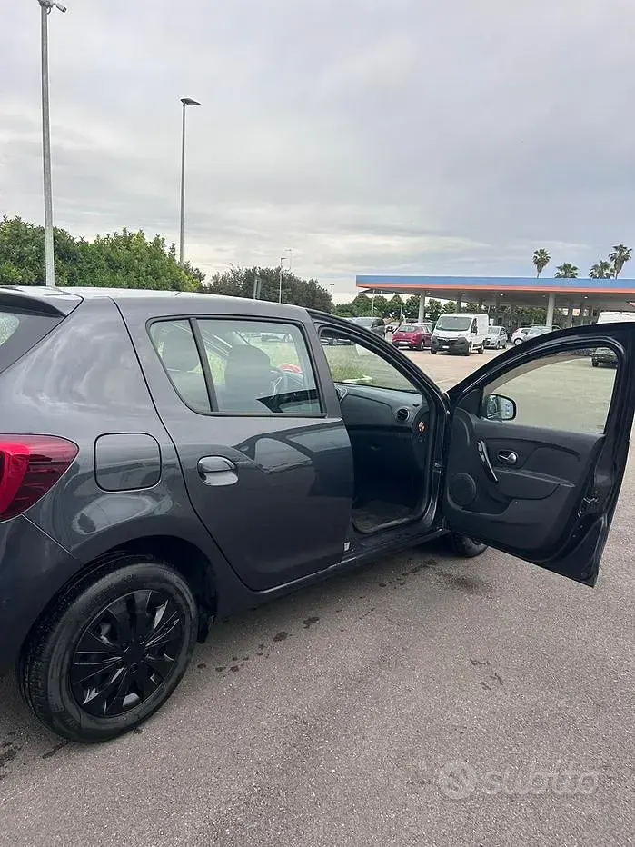 Usata Dacia Sandero 75 CV (55 kW) 2020 Berlina
