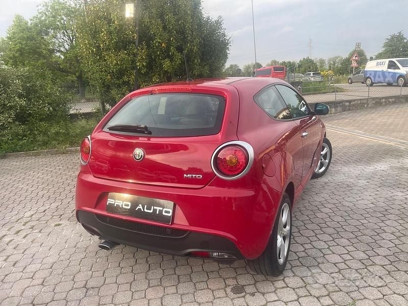 Usata Alfa Romeo MiTo 78 CV (57 kW) 2016 Rosso Utilitaria