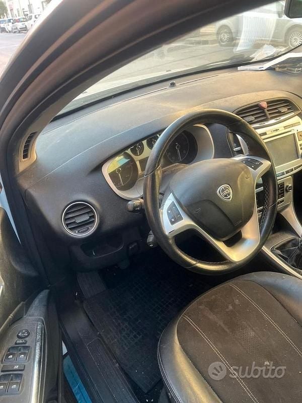 Usata Lancia Delta 2010 Utilitaria