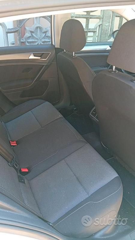 Usata VW Golf VII 110 CV (80 kW) 2014 Bianco Berlina