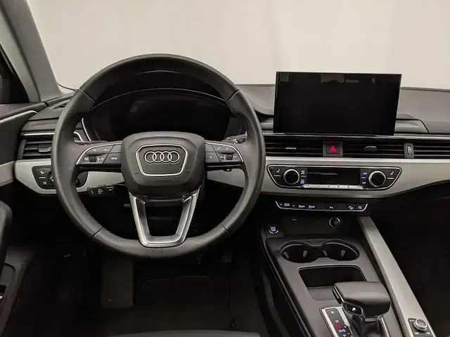 Usata Audi A4 Allroad Business 265 CV (194 kW) 2023 Grigio chronos metallizzato Station wagon