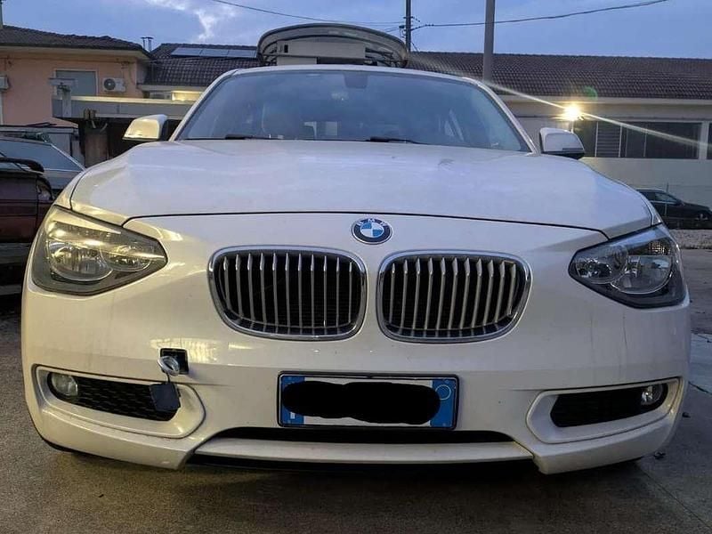 Usata BMW 118 143 CV (105 kW) 2012 Bianco Utilitaria