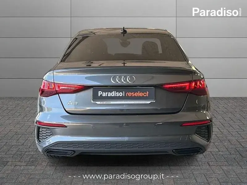 Usata Audi A3 Comfort 116 CV (85 kW) 2023 Grigio Berlina