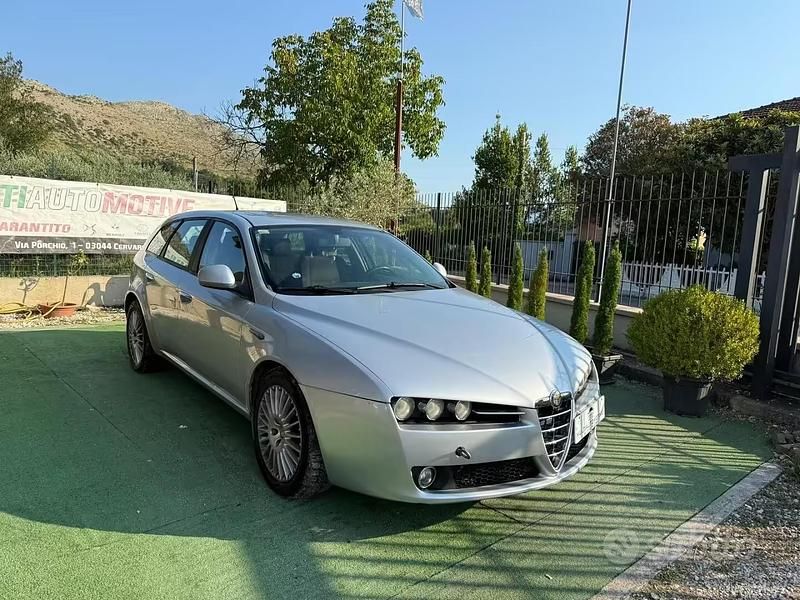 Second-hand Alfa Romeo 159 150 CP (110 kW) 2008 Alb Break