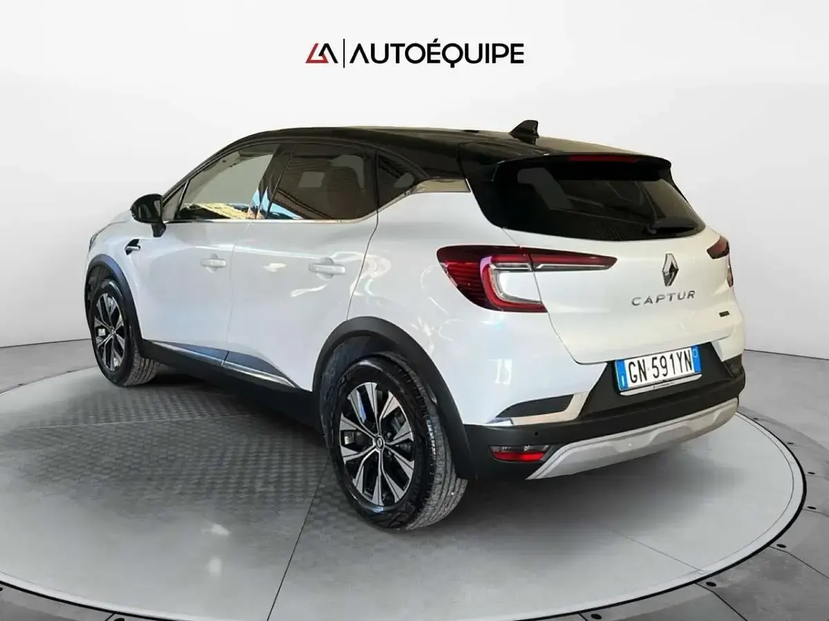 Usata Renault Captur Techno 143 CV (105 kW) 2023 Bianco SUV