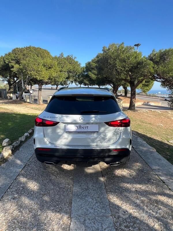 Usata Mercedes GLA200 Premium 150 CV (110 kW) 2024 Bianco SUV