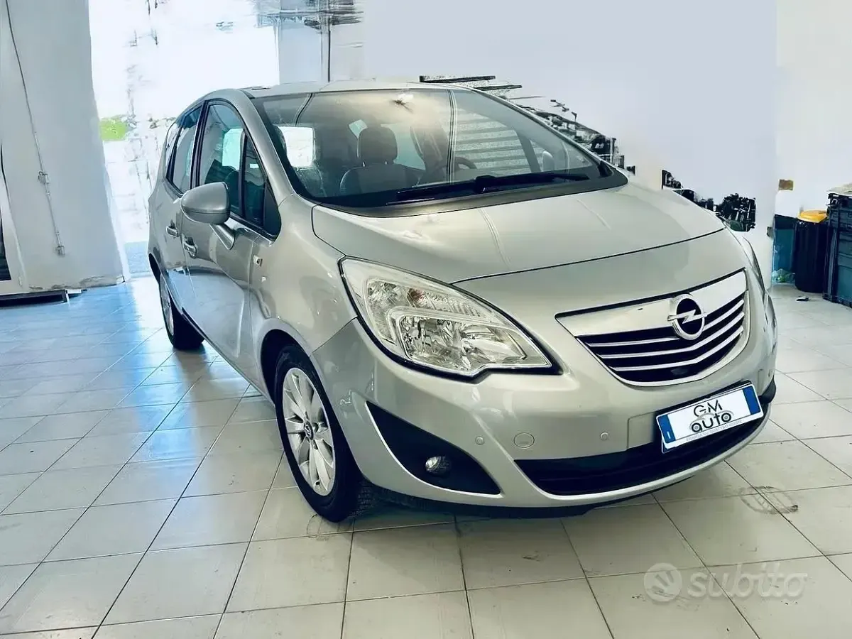 Usata Opel Meriva 101 CV (74 kW) 2015 Grigio Monovolume