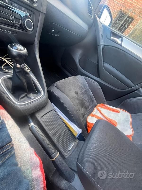 Usata VW Golf VI 140 CV (102 kW) 2010 Grigio Utilitaria