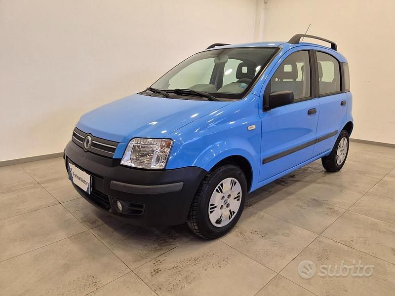 Usata Fiat Panda Dynamic 60 CV (44 kW) 2004 Blu Utilitaria