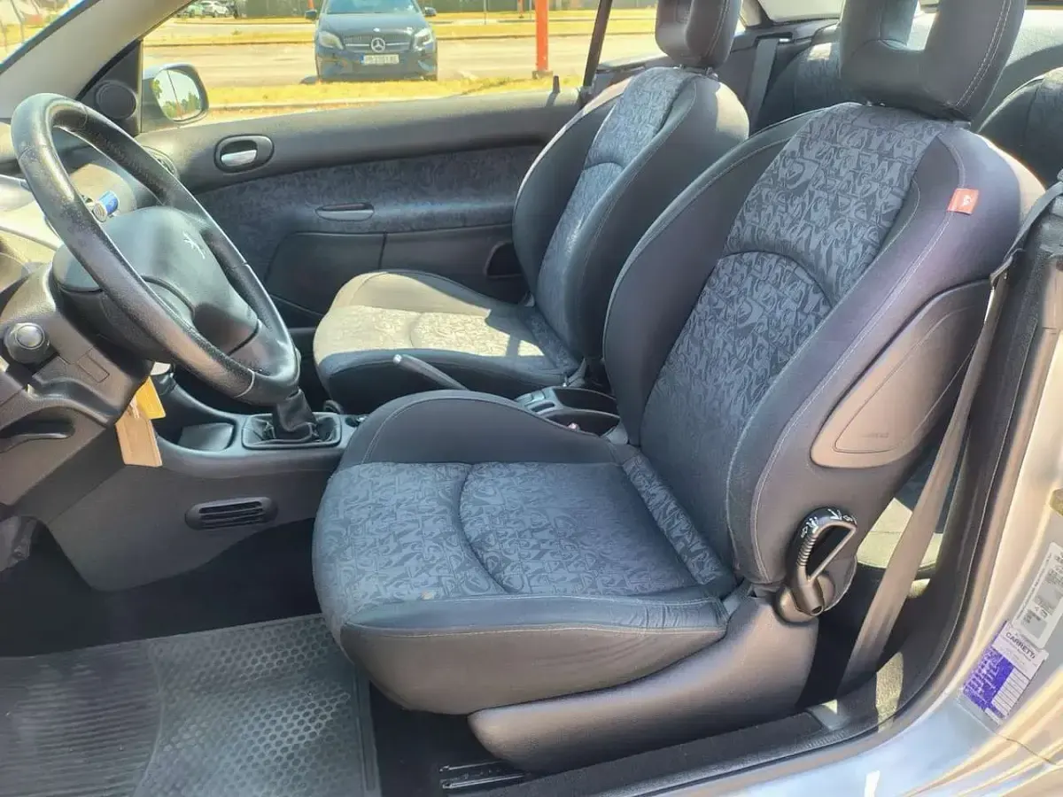 Usata Peugeot 206 CC 109 CV (80 kW) 2005 Argento Cabrio