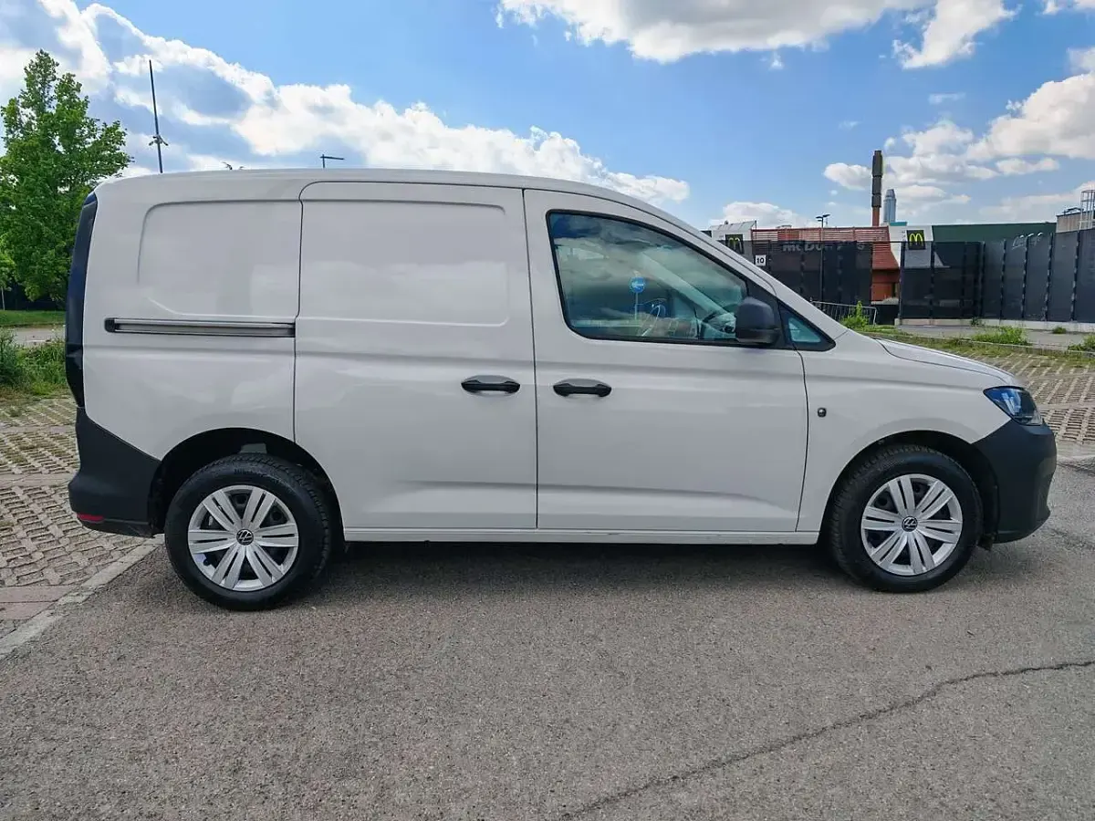 Usata VW Caddy 75 CV (55 kW) 2022 Bianco Monovolume