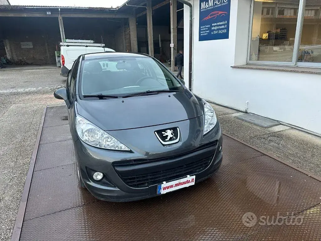Usata Peugeot 207 73 CV (53 kW) 2013 Grigio Berlina