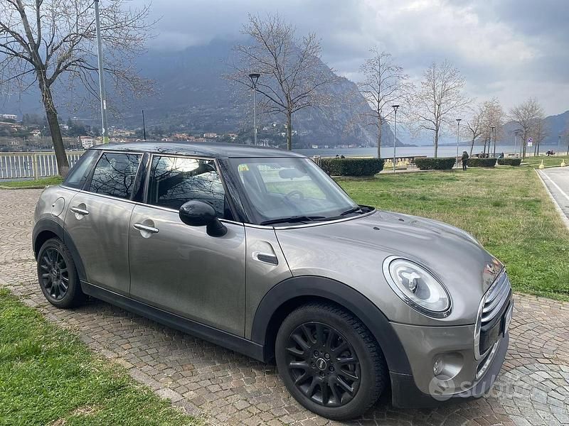 Usata Mini Cooper D Hype 116 CV (85 kW) 2016 Grigio Utilitaria