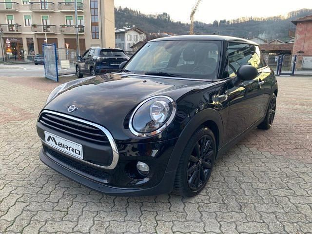 Usata Mini ONE 101 CV (74 kW) 2018 Nero Utilitaria