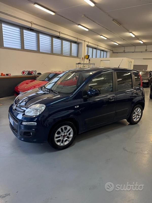 Usata Fiat Panda Lounge 69 CV (50 kW) 2020 Blu Utilitaria
