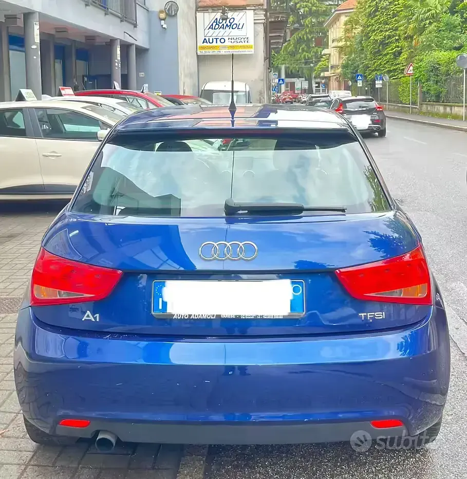 Usata Audi A1 Attraction 86 CV (63 kW) 2012 Blu/azzurro Utilitaria