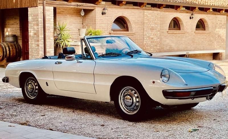 Usata Alfa Romeo Spider Veloce 128 CV (94 kW) 1980 Cabrio