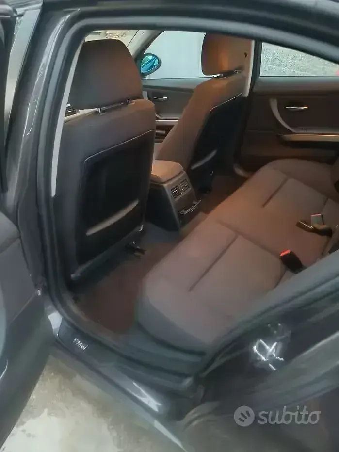 Usata BMW 318 143 CV (105 kW) 2008 Grigio Berlina