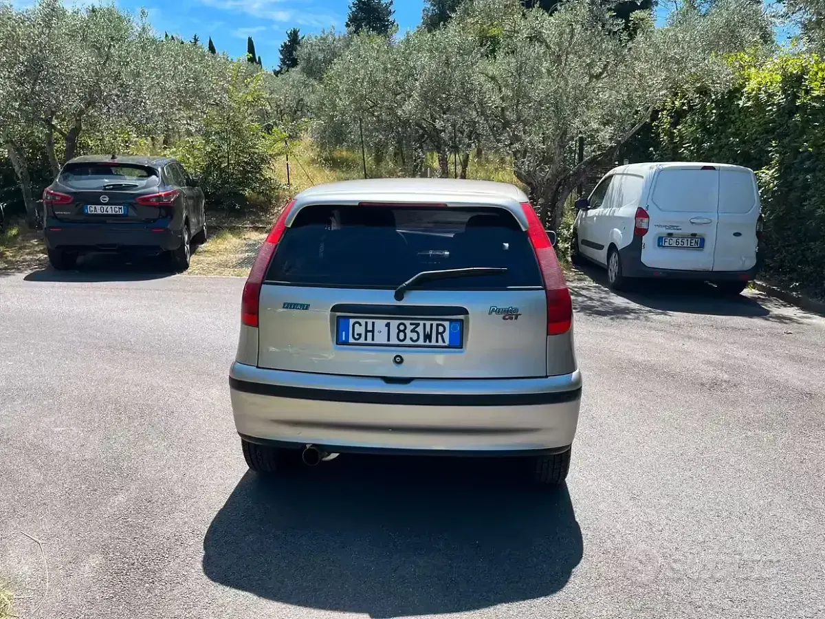 Usata Fiat Punto 131 CV (96 kW) 1996 Bluazzurro Berlina