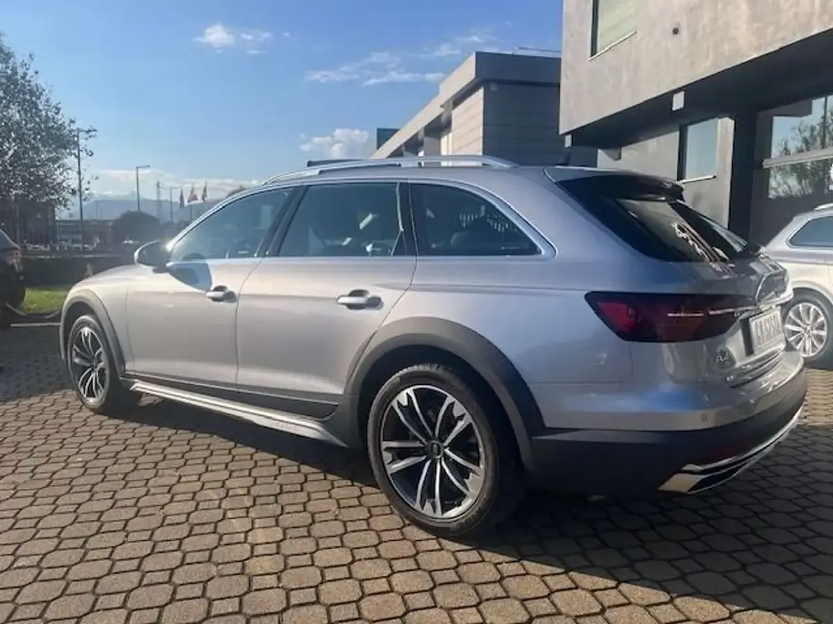Usata Audi A4 Allroad Ambiente 204 CV (150 kW) 2024 Argento Station wagon