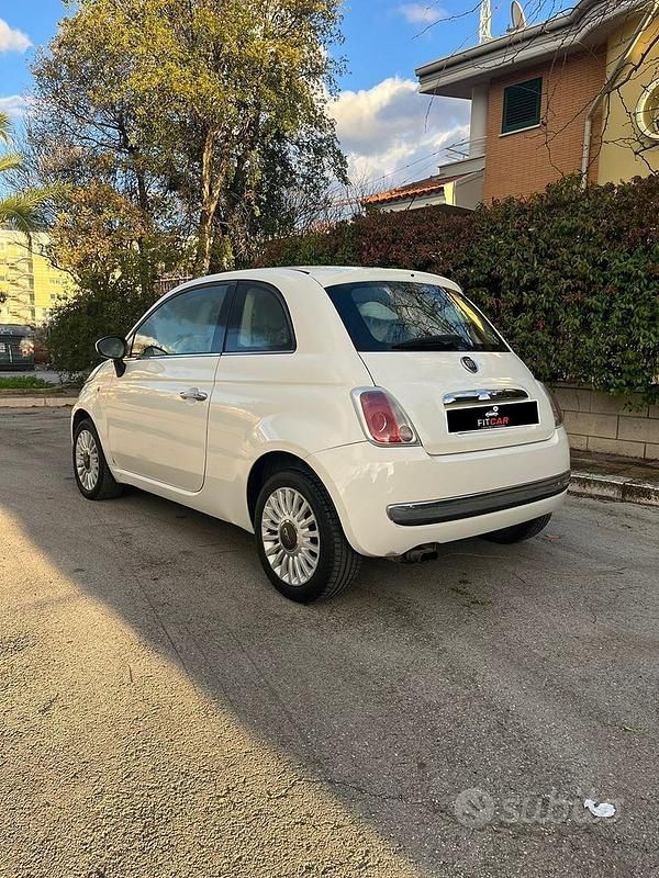 Usata Fiat 500 Lounge 75 CV (55 kW) 2008 Bianco Utilitaria