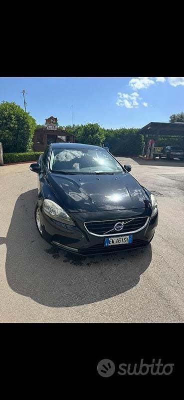 Usata Volvo V40 Momentum 116 CV (85 kW) 2014 Nero Station wagon