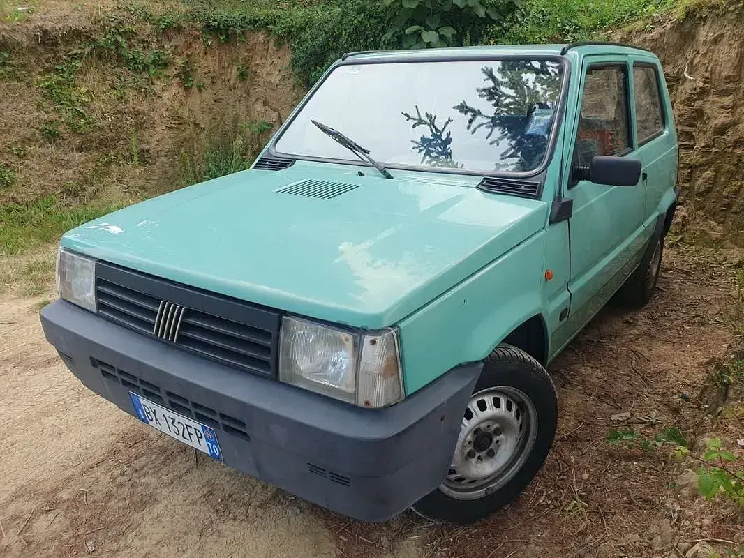 Usata Fiat Panda Young 54 CV (39 kW) 2001 Verde Berlina