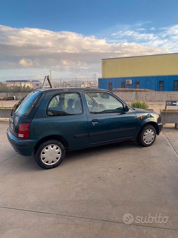 Usata Nissan Micra 75 CV (55 kW) 1994 Verde Utilitaria
