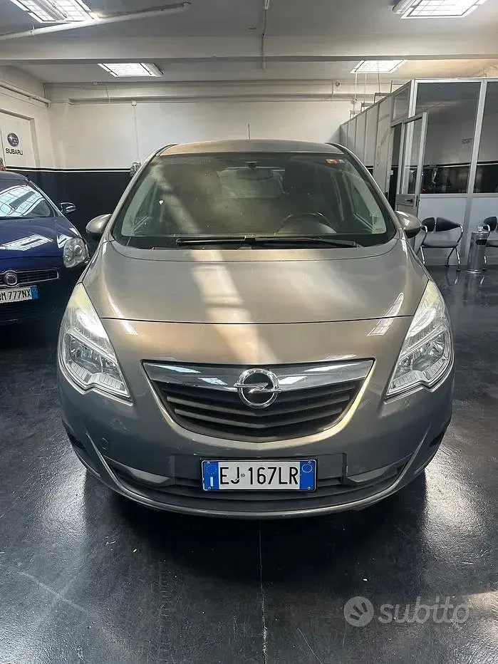 Usata Opel Meriva 101 CV (74 kW) 2011 Grigio Monovolume
