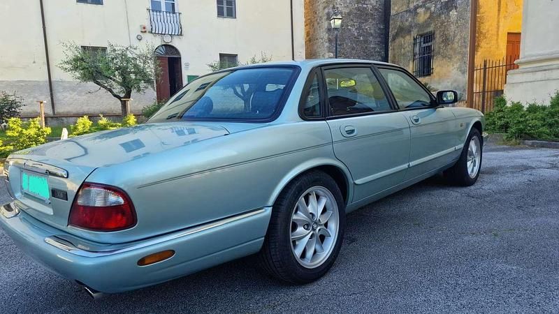 Usata Jaguar XJ8 237 CV (174 kW) 1997 Berlina