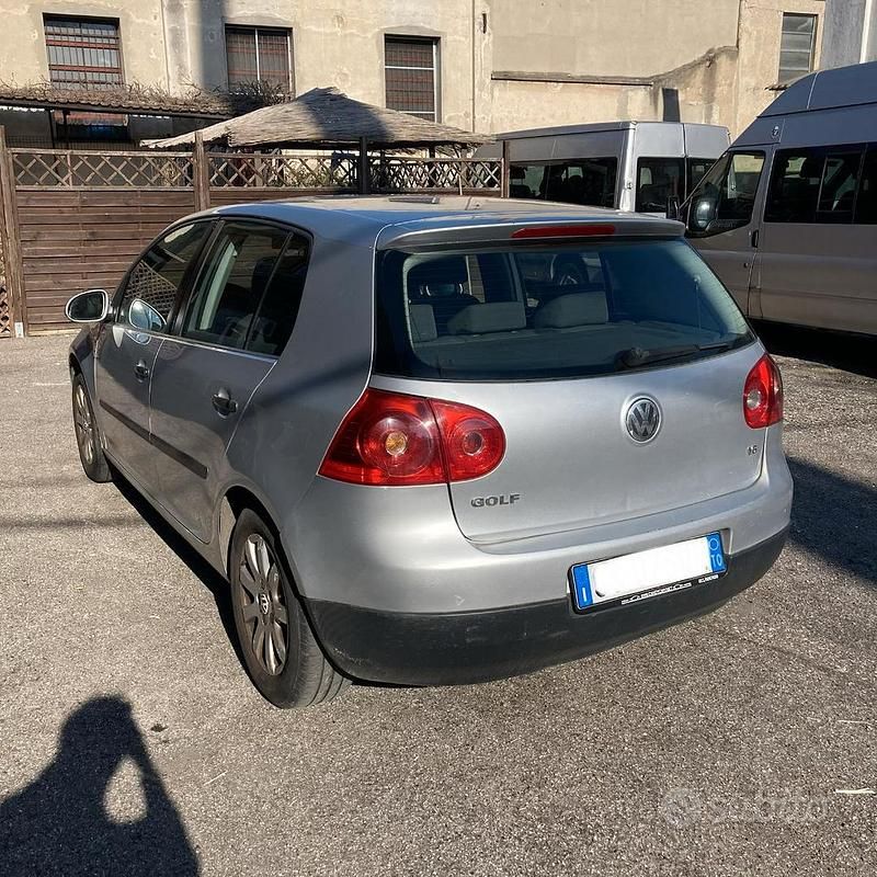 Usata VW Golf IV 2005 Grigio Berlina