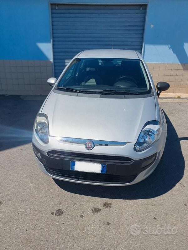 Usata Fiat Punto Evo 95 CV (69 kW) 2011 Grigio Utilitaria