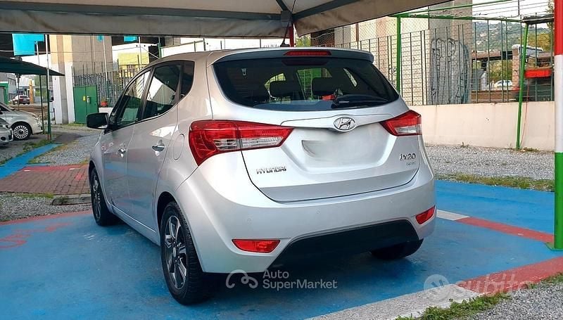 Usata Hyundai i20 87 CV (63 kW) 2018 Grigio Monovolume