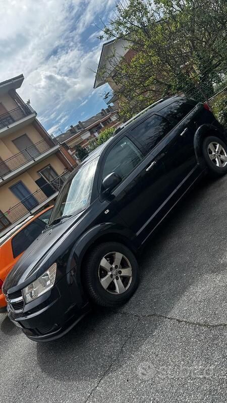 Usata Dodge Journey 140 CV (102 kW) 2009 Nero SUV