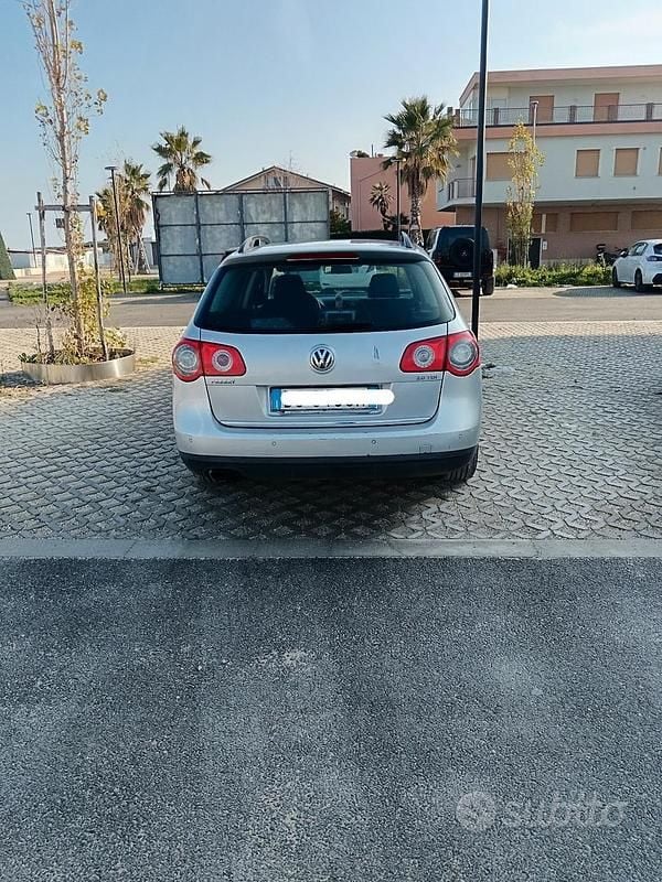 Usata VW Passat 75 CV (55 kW) 2004 Grigio Station wagon