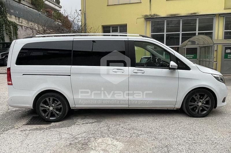 Usata Mercedes V220 Premium 163 CV (119 kW) 2017 Bianco Monovolume