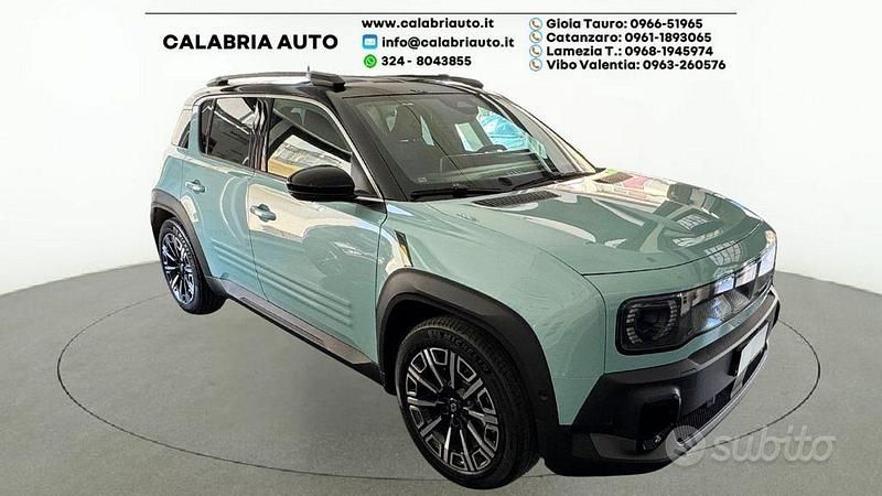 Nuova Renault R4 Komfort 110 kW (150 CV) 2025 Verde Berlina