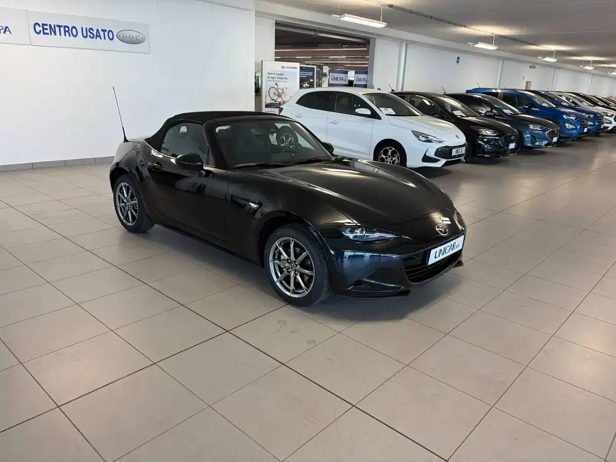 Nuova Mazda MX5 Exclusive-Line 132 CV (97 kW) 2026 Jet black Cabrio
