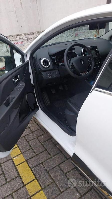 Usata Renault Clio IV 75 CV (55 kW) 2019 Bianco Berlina