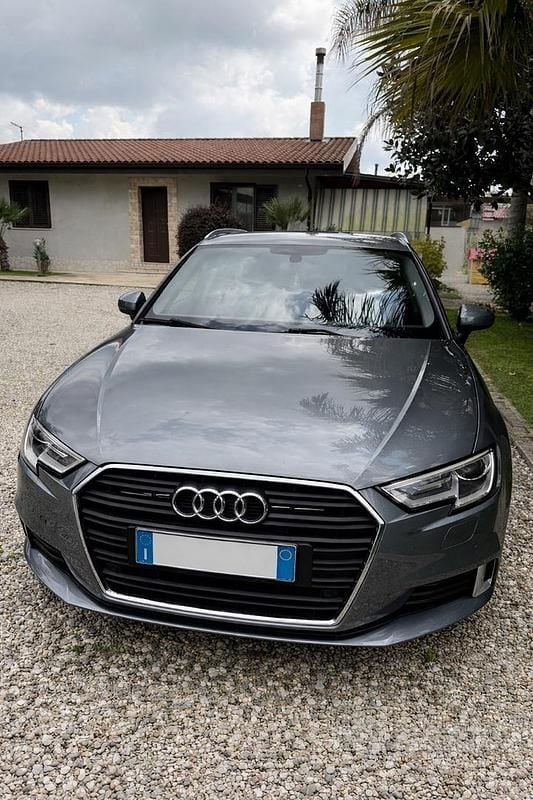Usata Audi A3 2017 Grigio Utilitaria