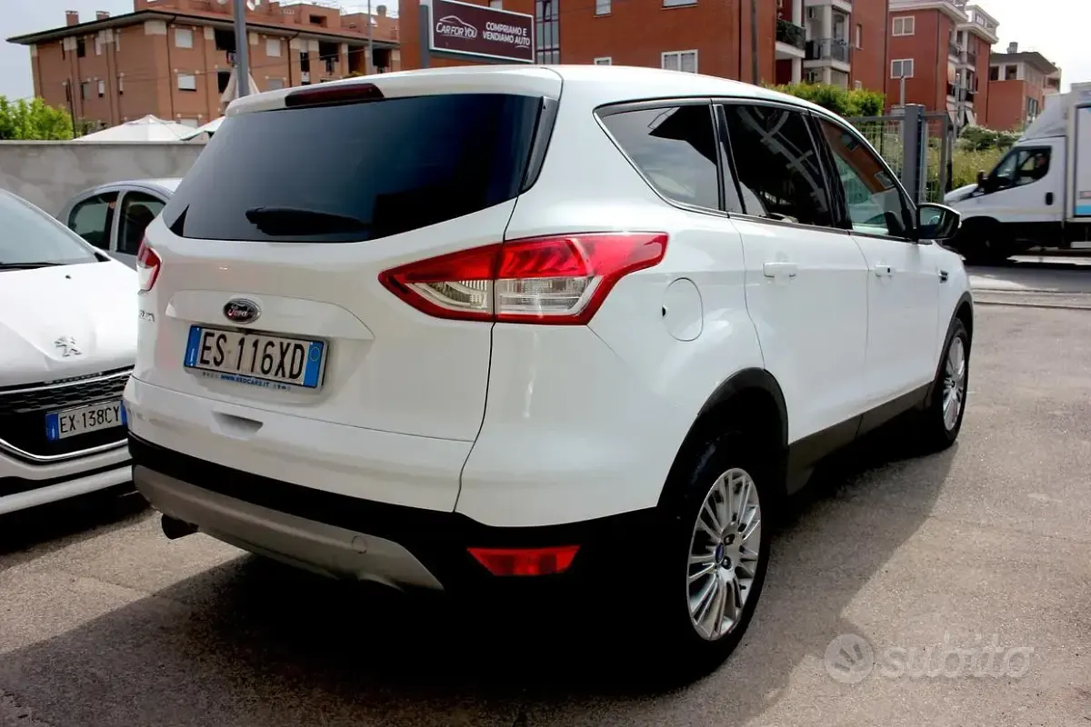 Occasion Ford Kuga 140 ch (102 kW) 2013 Blanc SUV