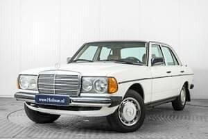 Usata Mercedes 300 88 CV (64 kW) 1980 Bianco Berlina