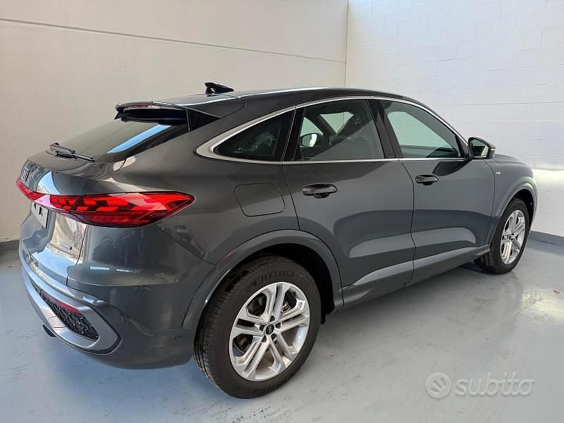 Nuova Audi Q5 Sportback S-Line 204 CV (150 kW) 2025 Grigio SUV