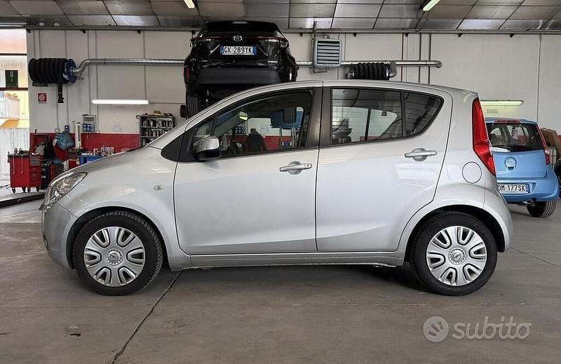 Usata Opel Agila Enjoy 68 CV (50 kW) 2009 Grigio Utilitaria