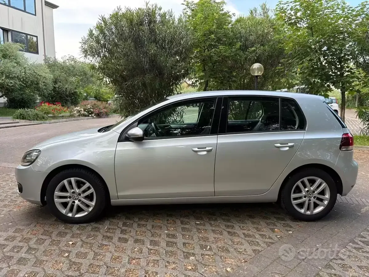 Usata VW Golf VI Highline 105 CV (77 kW) 2011 Grigio Berlina