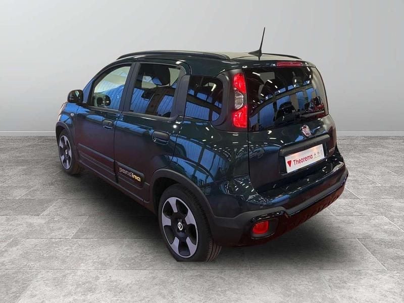 Usata Fiat Panda Cross Cross 69 CV (50 kW) 2025 Verde foresta metallizzato Utilitaria